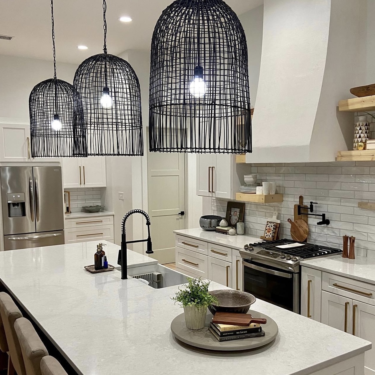 Elegant Farmhouse Kitchen